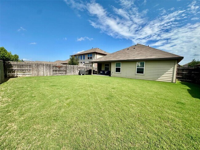 Building Photo - 5613 Sacco St