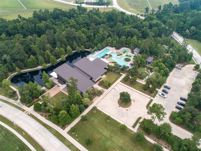 Building Photo - 28266 Emerald Bnd