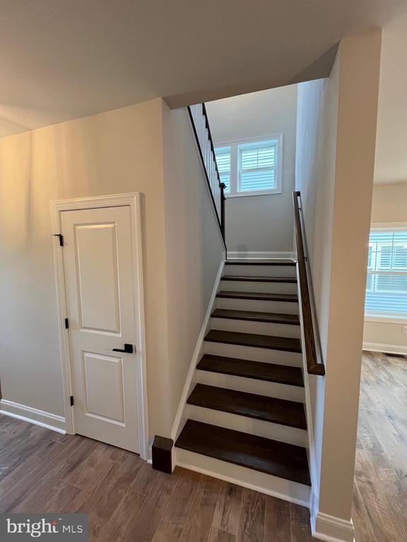 Building Photo - 33743 Catching Cv