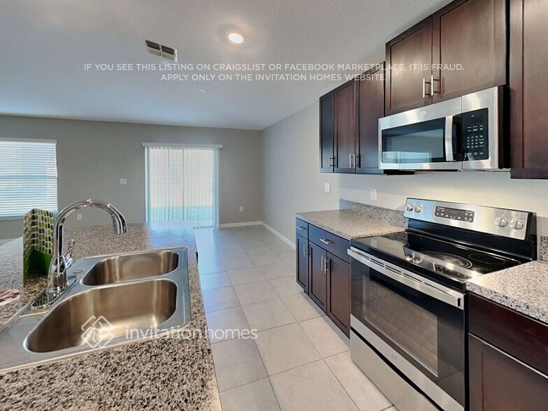 Building Photo - 1549 Blue Rose Dr