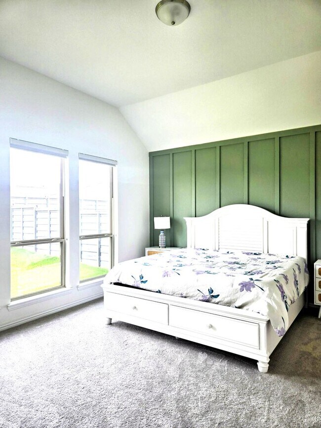 Building Photo - 536 Cedarwood St