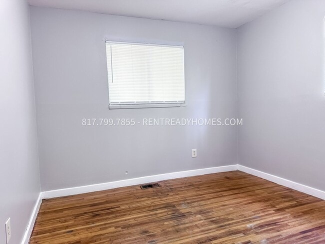 Building Photo - 5405 Wesley Dr