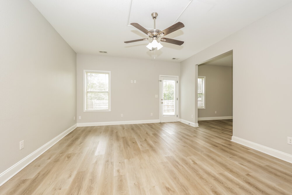 Building Photo - 1221 Catawba Way