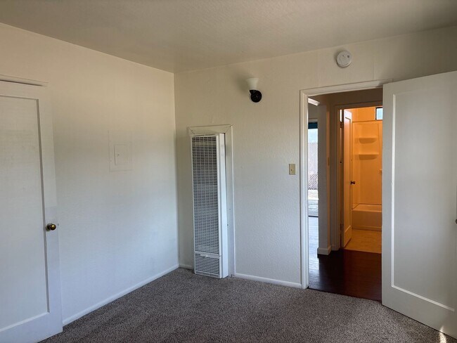 Building Photo - 314 Lawton St