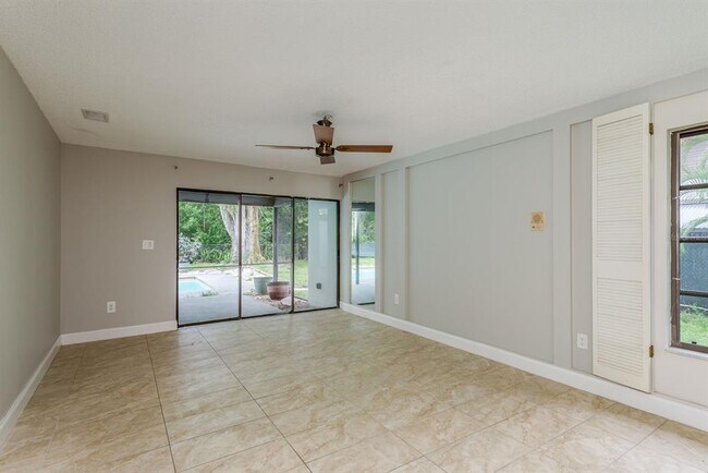 Building Photo - 1690 Curlew Rd
