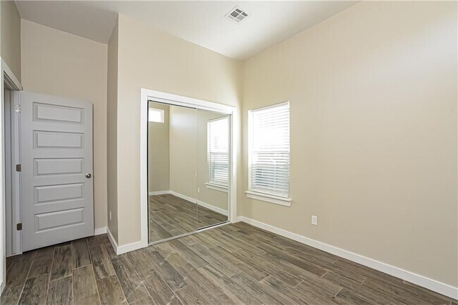 Building Photo - 11341 Paradise Out Ln