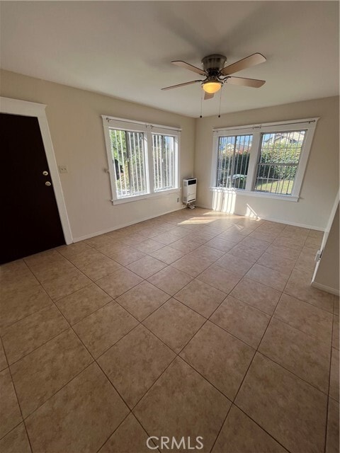 Building Photo - 1355 W 49th St