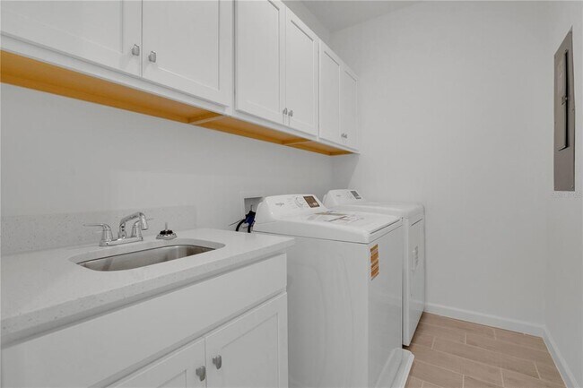 Building Photo - 13223 Calming Breeze Wy