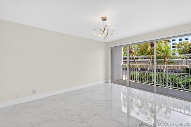 Building Photo - 3901 S Flagler Dr
