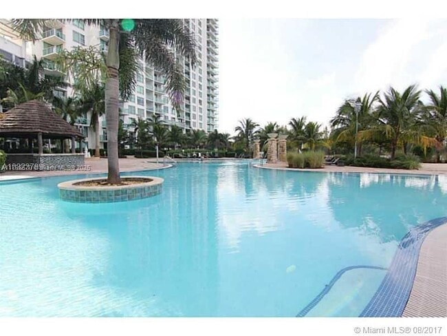Building Photo - 2681 N Flamingo Rd