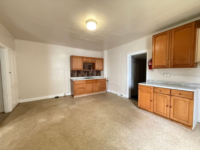 Building Photo - Spacious 2 Bedroom Home FOR RENT in Millvi...