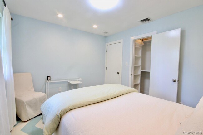 Building Photo - 28 Old Trail Rd