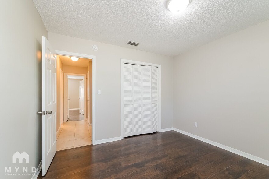Building Photo - 1519 Stormway Ct