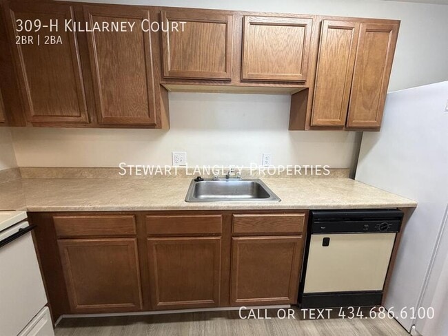 Building Photo - 309-H Killarney Court-