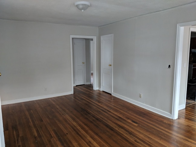 Building Photo - 17 Dunn Dr