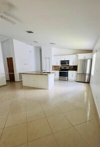 Building Photo - 10420 SW 24th Ct