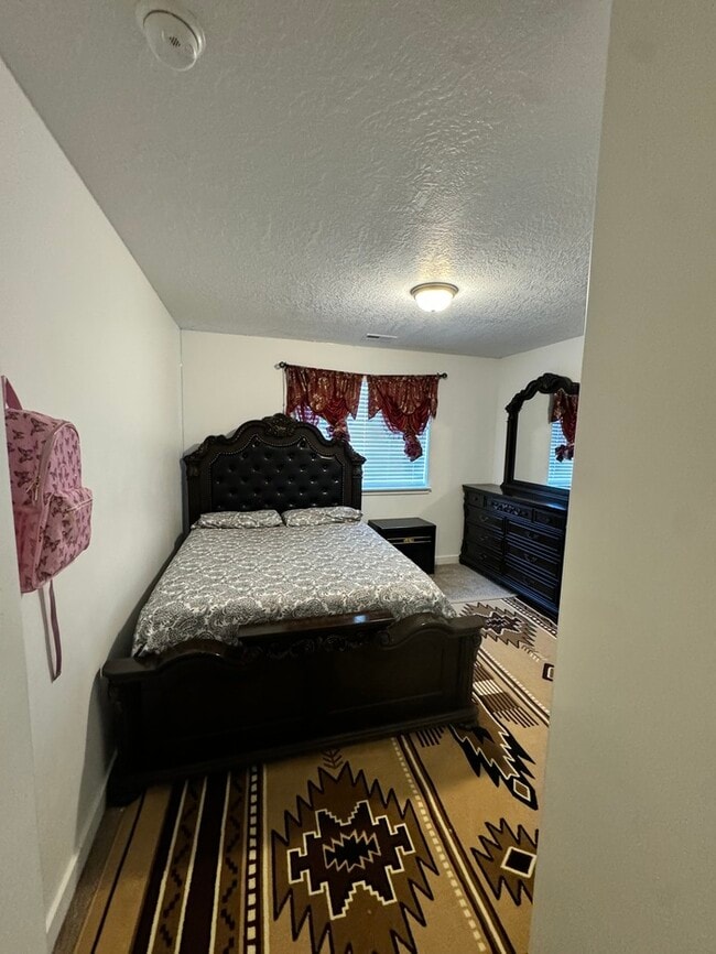 Building Photo - Your Next Home Awaits!