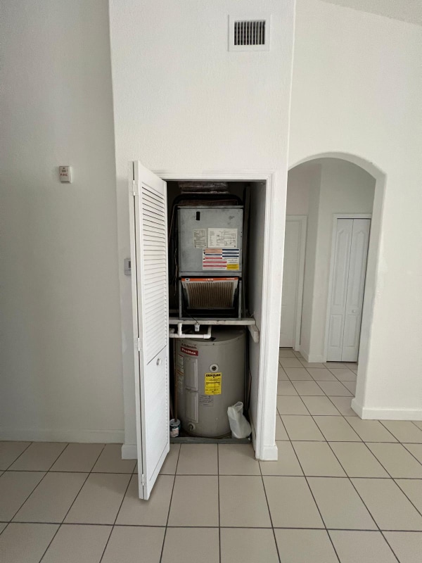 Building Photo - 1536 SE 25th St