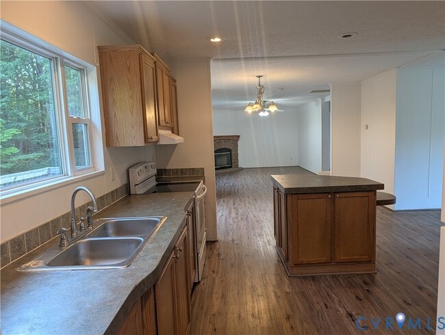 Building Photo - 13461 Gorburn Dr