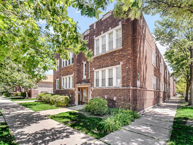 Primary Photo - 7757 S Throop St