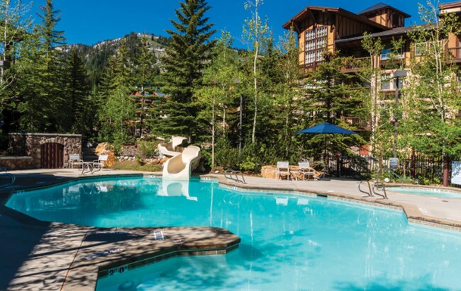 Building Photo - Available now! Solitude Luxury 1 bed / 1 bath Condo! Fully furnished!