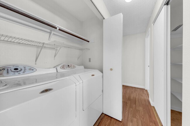 Building Photo - One Level Home in Stead