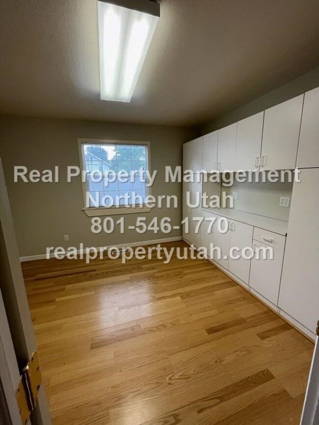 Building Photo - Adorable 5 Bedroom home in Brigham City