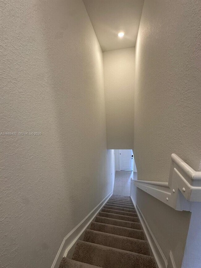 Building Photo - 1183 NW 1st Ter