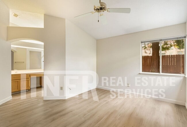 Building Photo - 8948 Warmsprings St