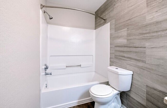 Building Photo - Luxurious 1-Bedroom Apartment in Atlanta’s Upper Westside | In-Home Washer & Dryer