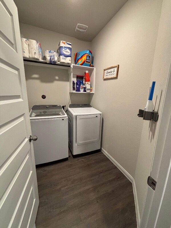 Building Photo - 14031 Chinook Dr