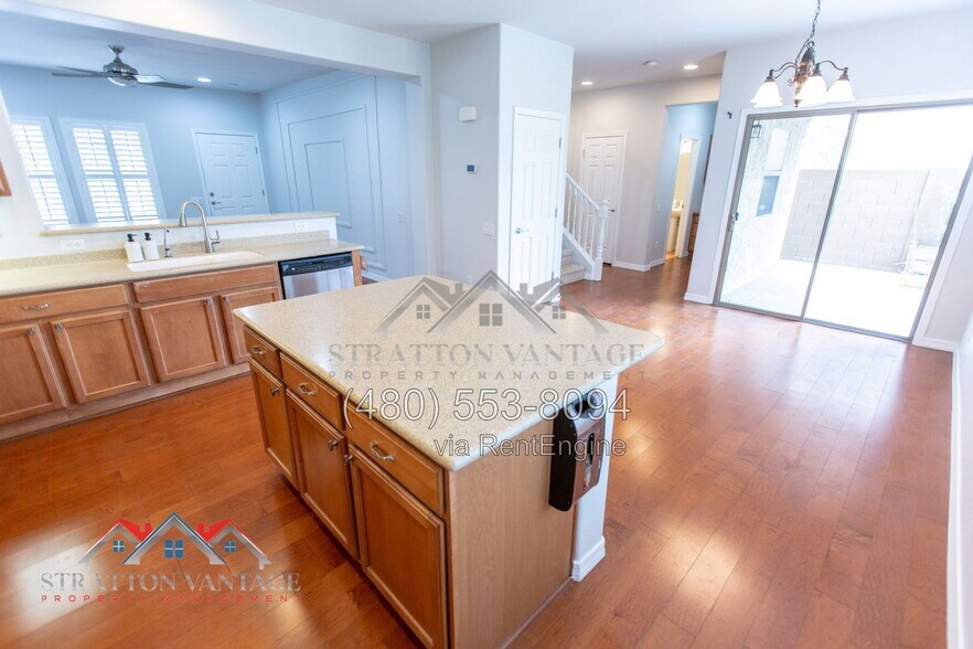 Building Photo - 2038 W Marconi Ave