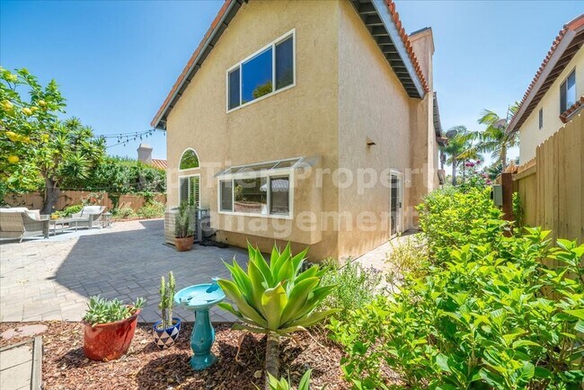 Building Photo - ***Beautiful 3 bed / 2.5 bath / 1,975 sqft House in the Vista/Shadowridge Neighborhood - Availabl...