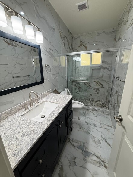 Bathroom - 37045 Dutra Way