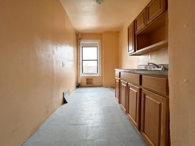 Building Photo - 0 bedroom in New York NY 10472