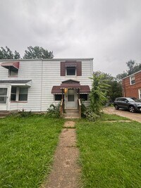 Building Photo - 1487 E 250th St