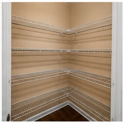 Building Photo - Adorable 3 bed, 2 bath w/ Attached Garage!