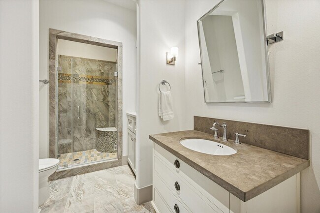 Building Photo - 5353 Lampasas St