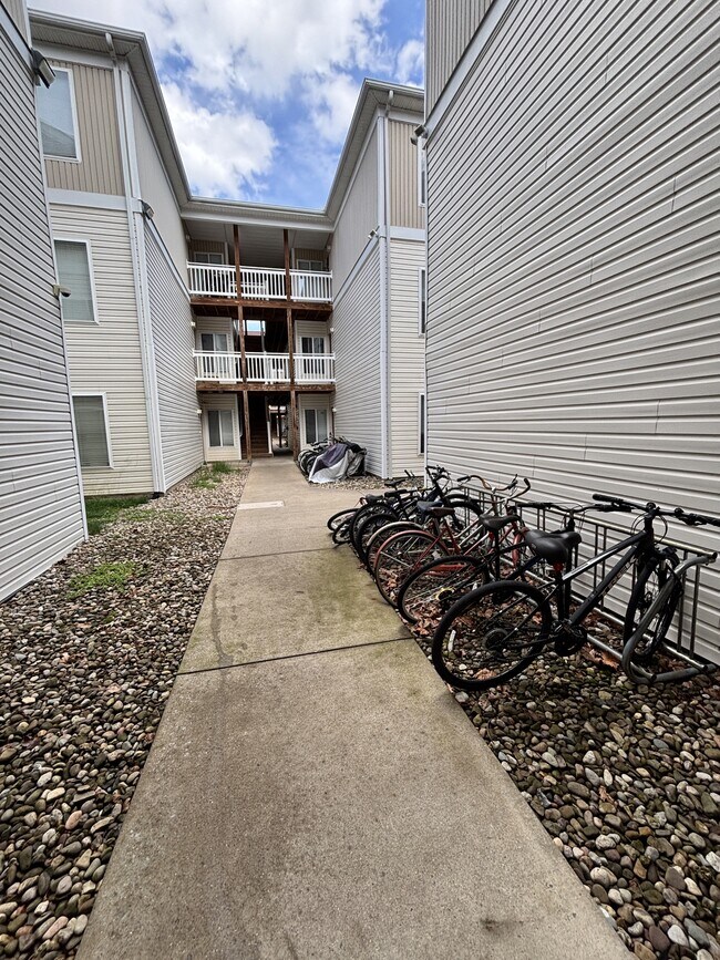 Building Photo - 1101 University Commons Dr