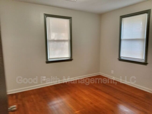 Building Photo - 3105 Old Louisville Rd