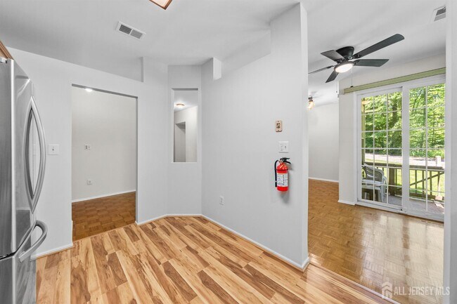 Building Photo - 6111 Cedar Ct