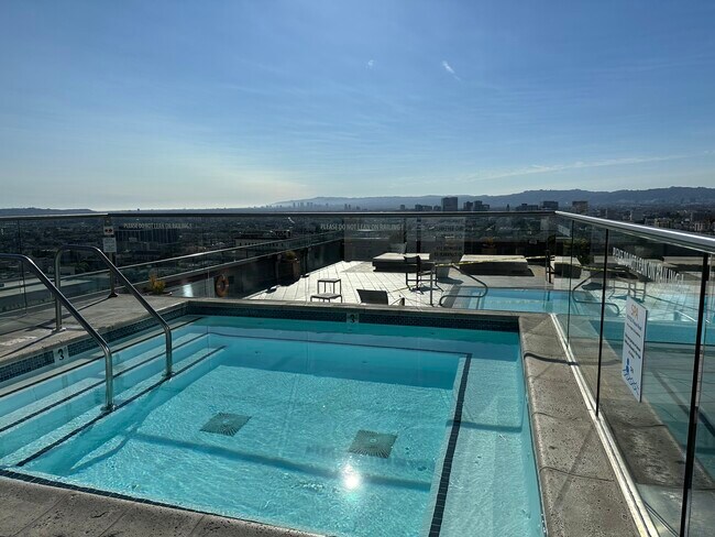 Building Photo - 1100 Wilshire Blvd