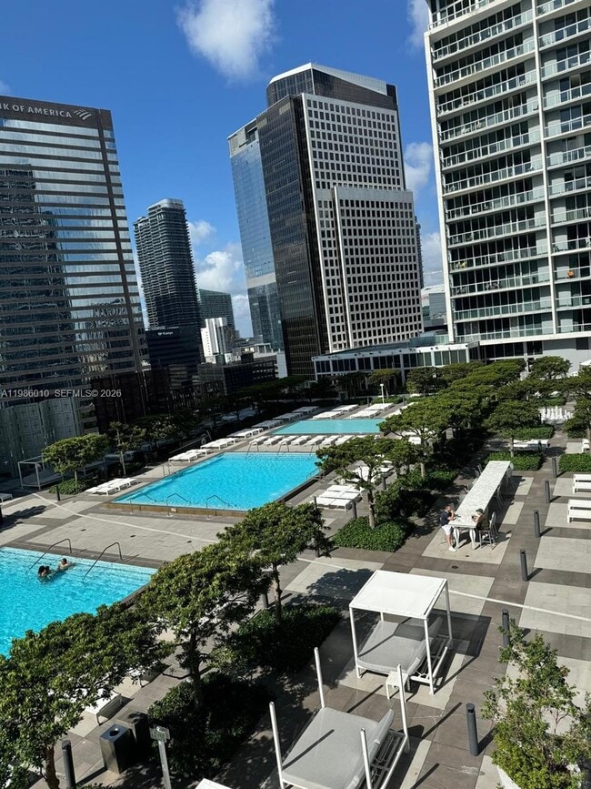 Building Photo - 475 Brickell Ave