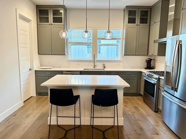 Building Photo - 4404 Authentic Dr