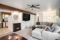 Building Photo - 9650 Sahler St