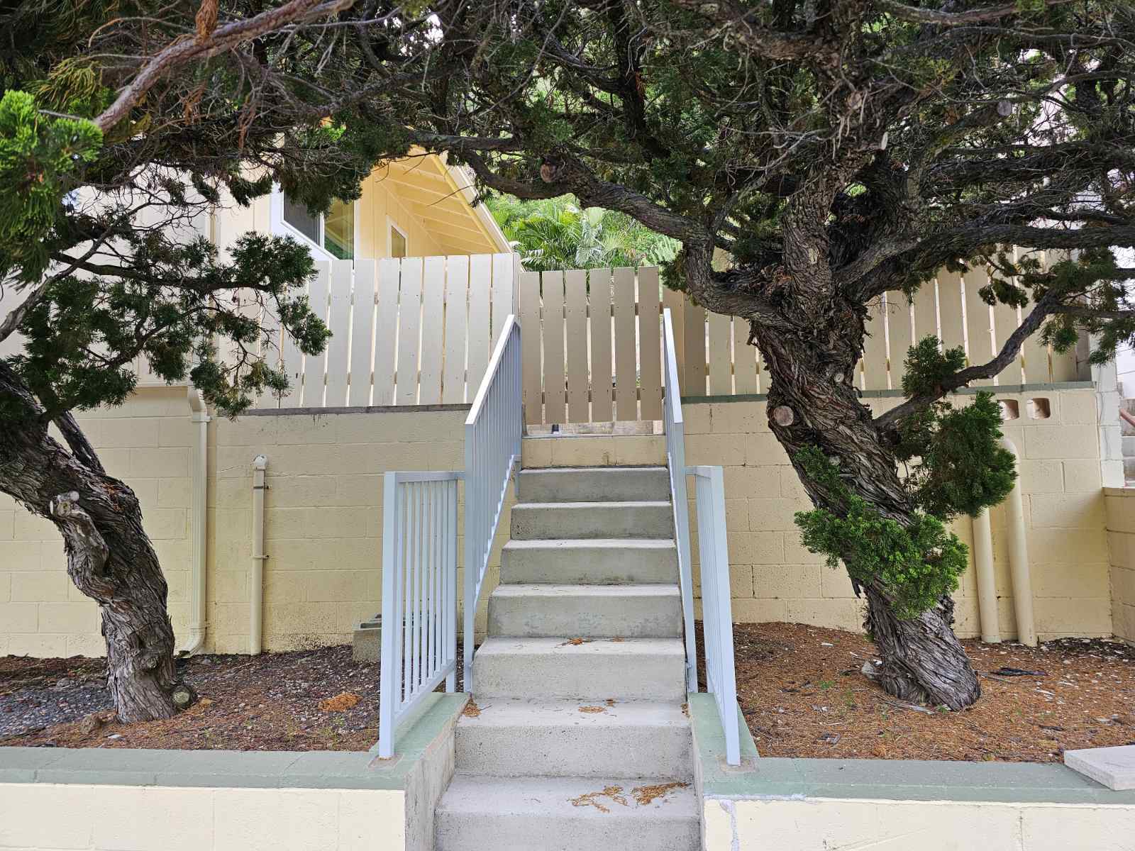 Building Photo - 5344 Malu Pl