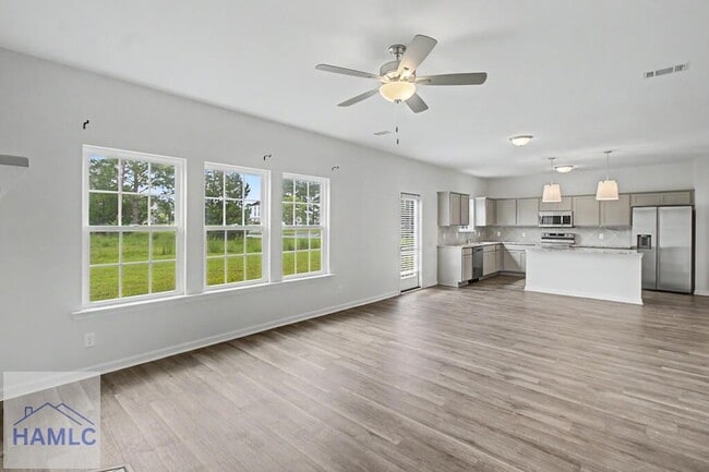 Building Photo - 274 Renwick Lp