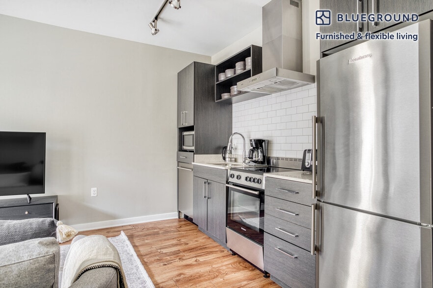 Building Photo - 1011 4th St NW