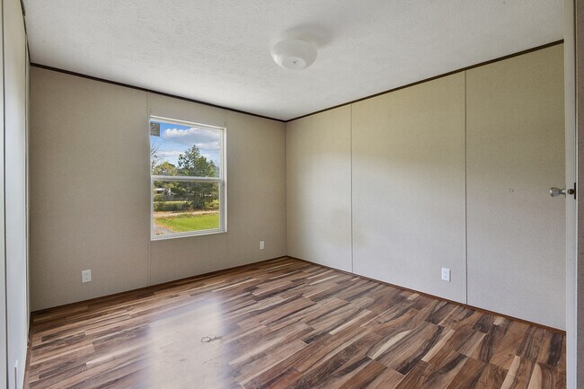 Building Photo - 15297 Floyd Holton Rd