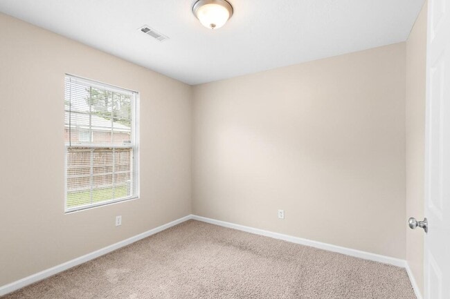 Building Photo - 1760 Tamarind Way